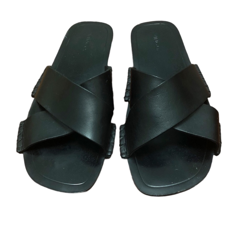 Vince "Nico" Sandals